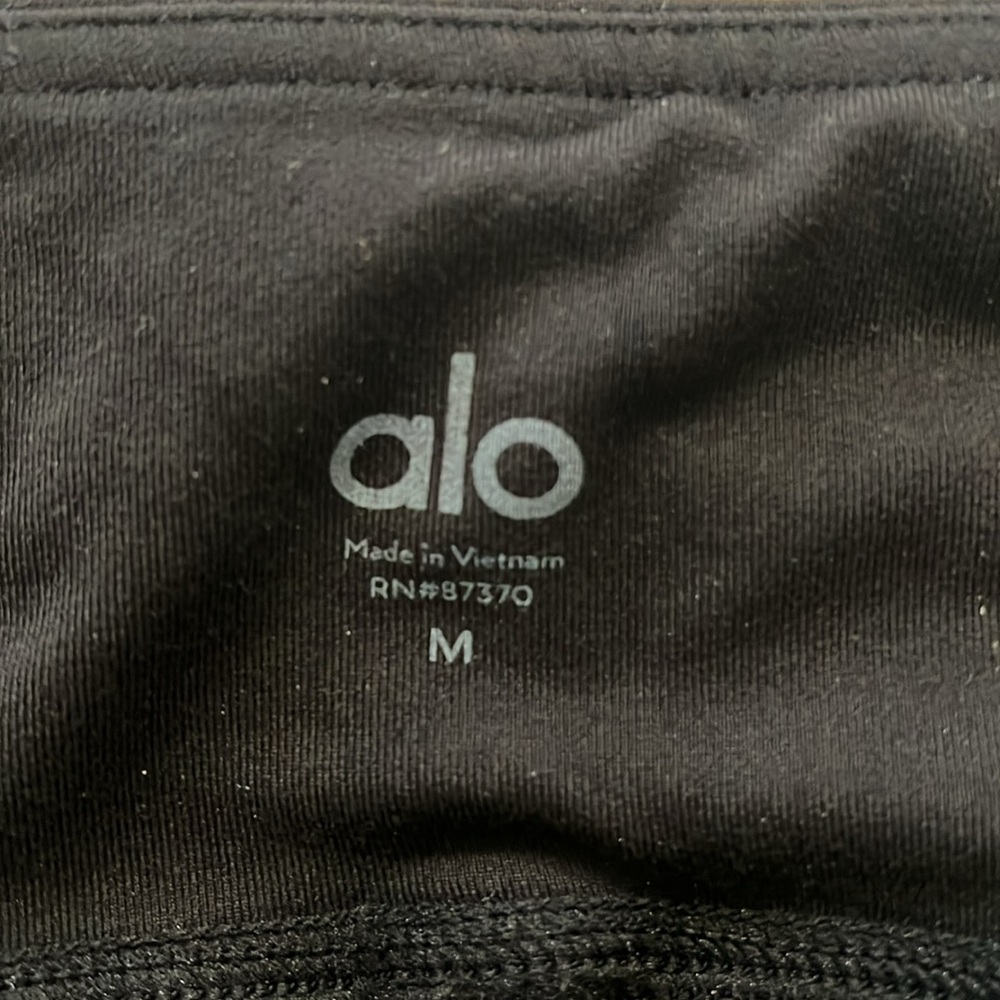 ALO YOGA Continuity Capri Crop Leggings Size M - Picture 7 of 11